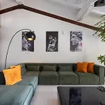 Апартаменты Industrial Loft - Garage-netflix-wifi *