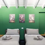 Industrial Loft - Garage-netflix-wifi Апартаменты *