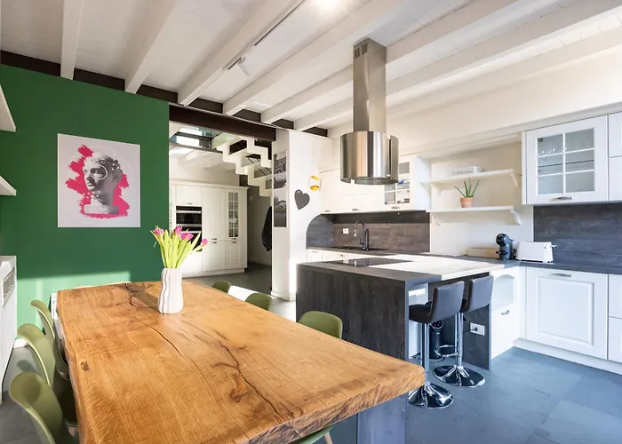 Industrial Loft - Garage-netflix-wifi 布雷西亚