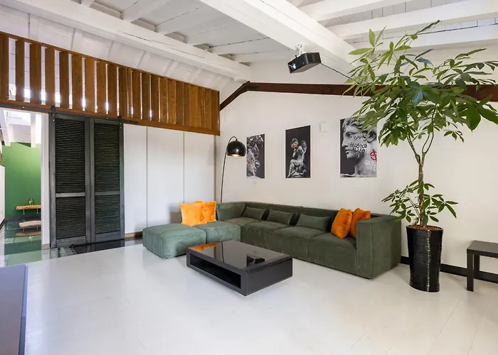 Industrial Loft - Garage-netflix-wifi * Brescia